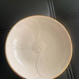 Lenox White and Gold Textured Bowl
